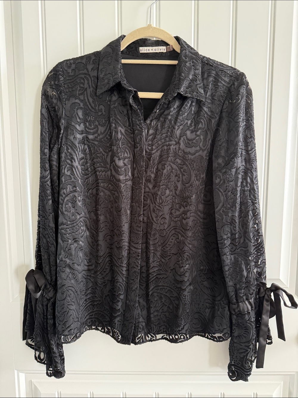 Alice + Olivia Black Burnout Velvet Blouse M